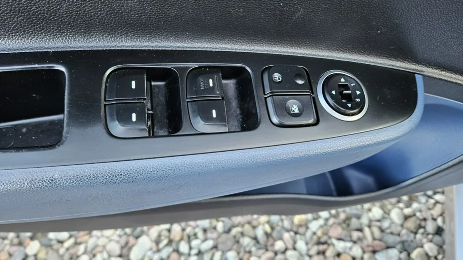 HYUNDAI i10 -