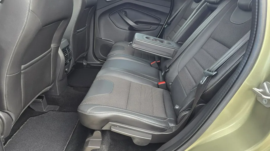 FORD Kuga -