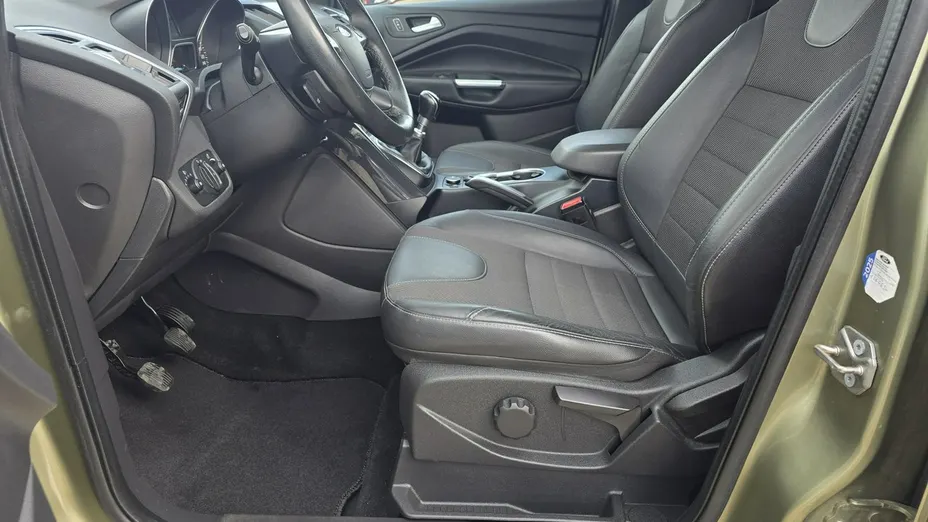 FORD Kuga -