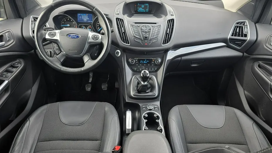 FORD Kuga -