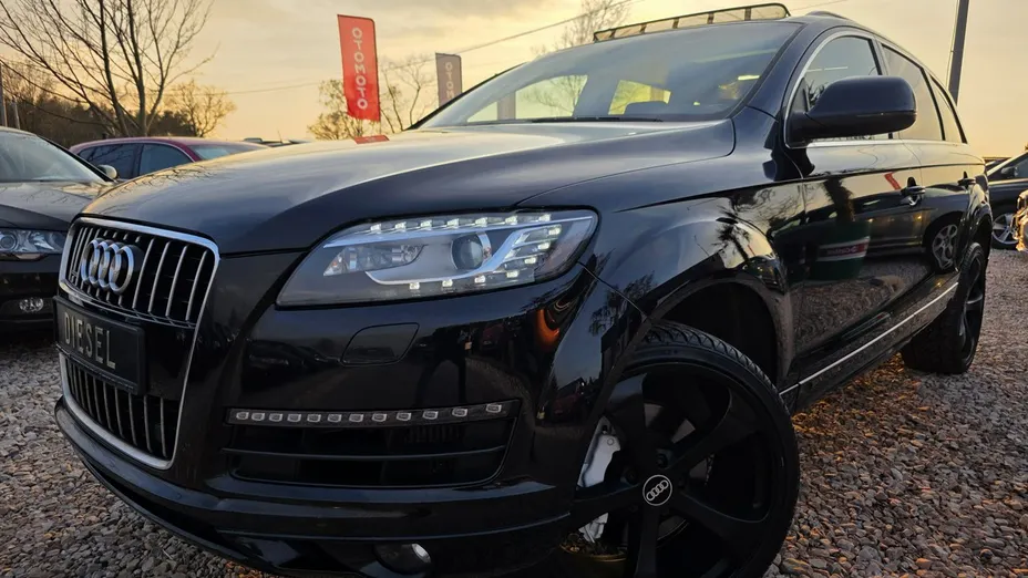 AUDI Q7 -