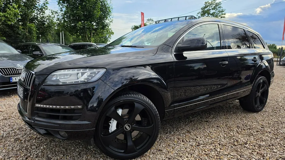 AUDI Q7 -