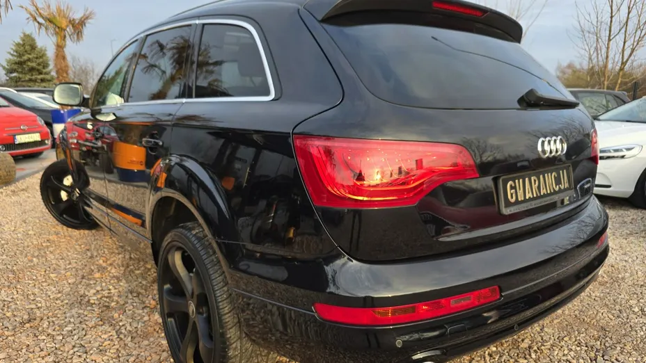 AUDI Q7 -