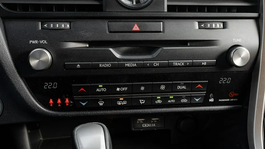 LEXUS RX -