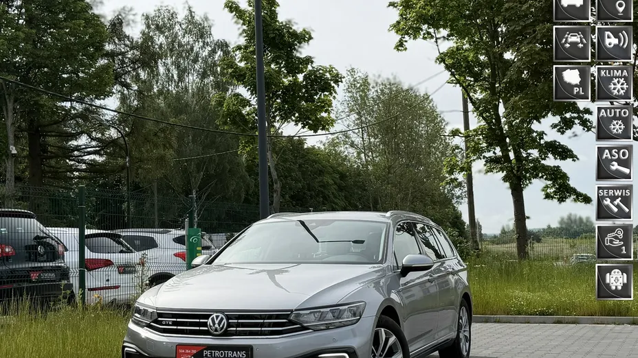 VOLKSWAGEN Passat -