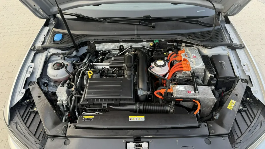 VOLKSWAGEN Passat -