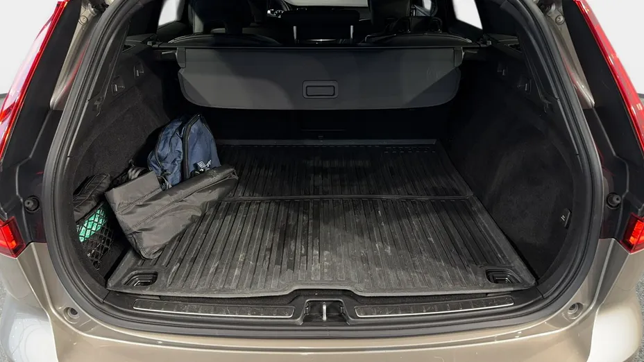 VOLVO V60 V60 B3 B R-Design aut