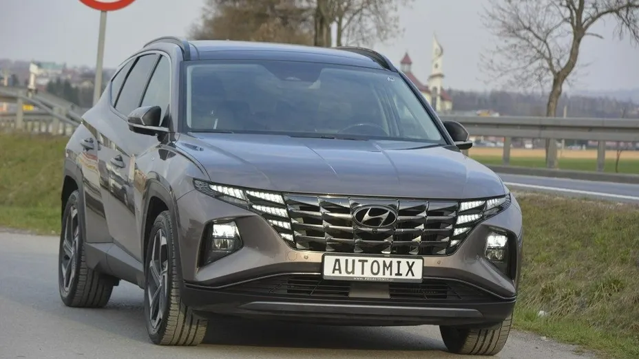HYUNDAI Tucson -