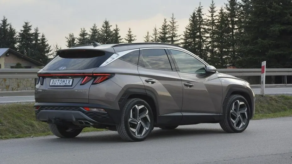 HYUNDAI Tucson -