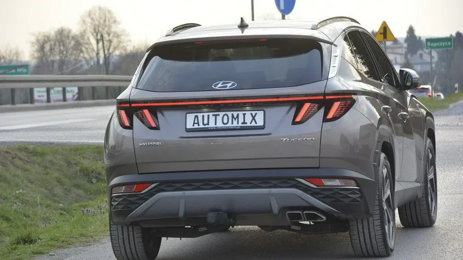 HYUNDAI Tucson -