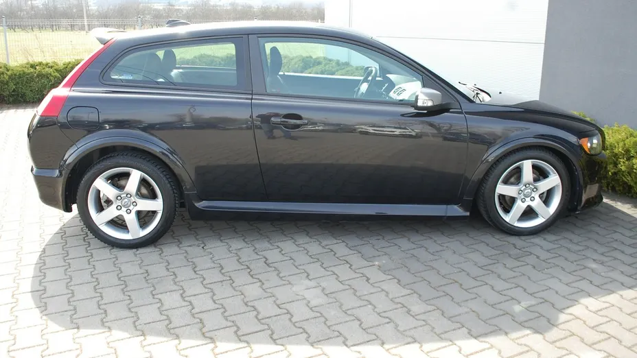 VOLVO C30 -