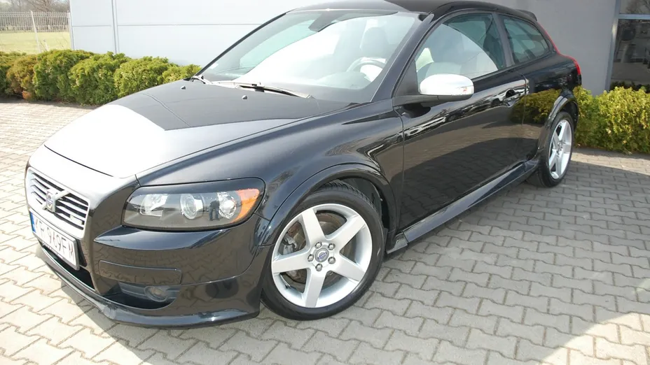 VOLVO C30 -