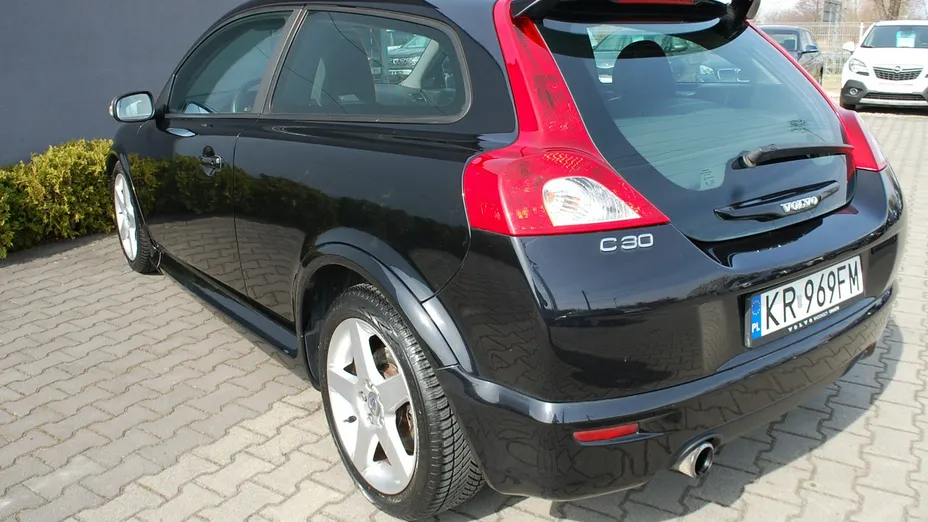 VOLVO C30 -