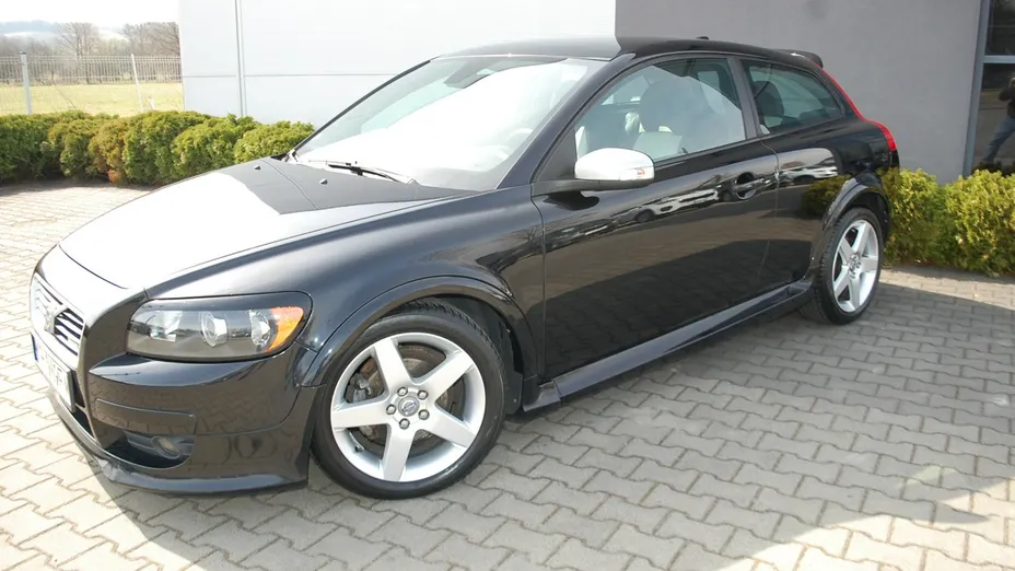 VOLVO C30 -