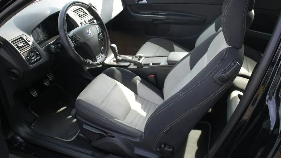 VOLVO C30 -