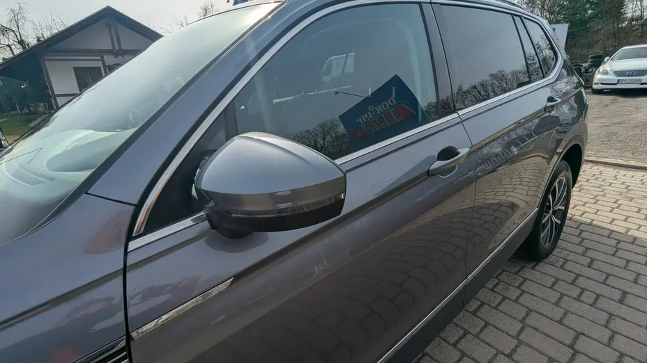 VOLKSWAGEN Tiguan Allspace -