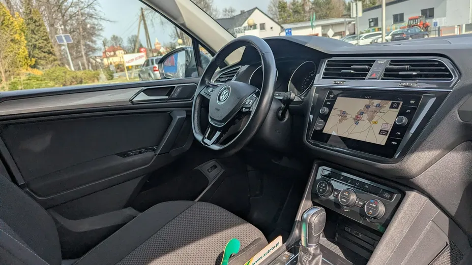 VOLKSWAGEN Tiguan Allspace -