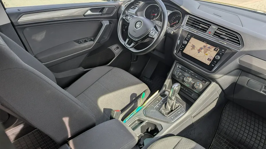 VOLKSWAGEN Tiguan Allspace -