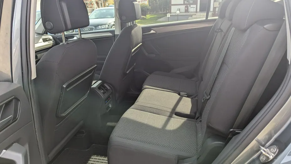 VOLKSWAGEN Tiguan Allspace -