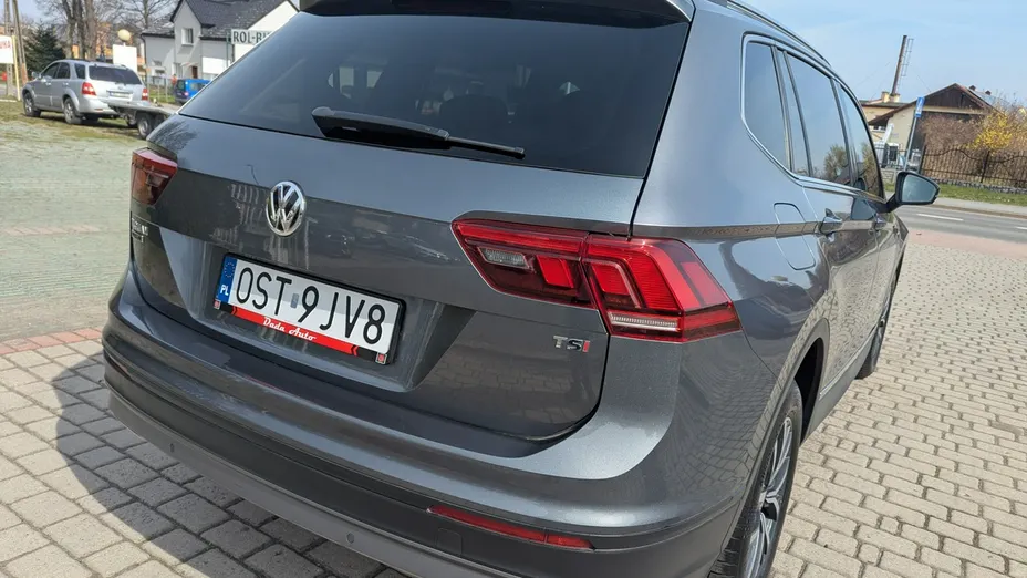 VOLKSWAGEN Tiguan Allspace -
