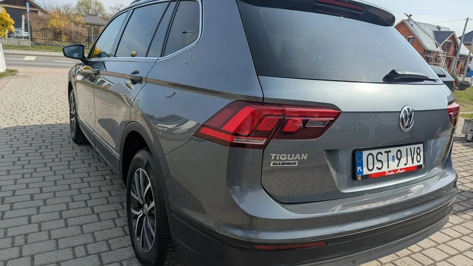 VOLKSWAGEN Tiguan Allspace -