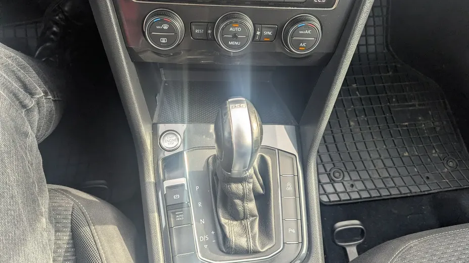 VOLKSWAGEN Tiguan Allspace -