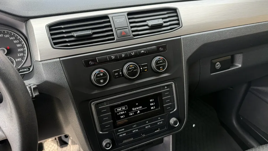 VOLKSWAGEN Caddy -