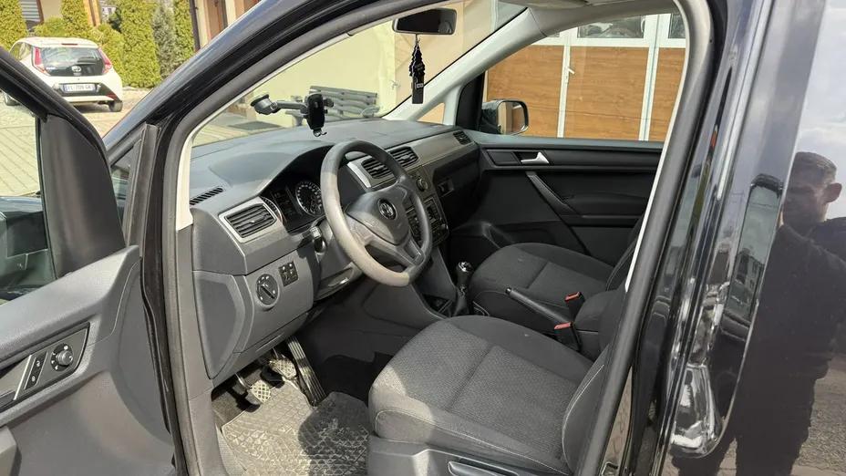 VOLKSWAGEN Caddy -