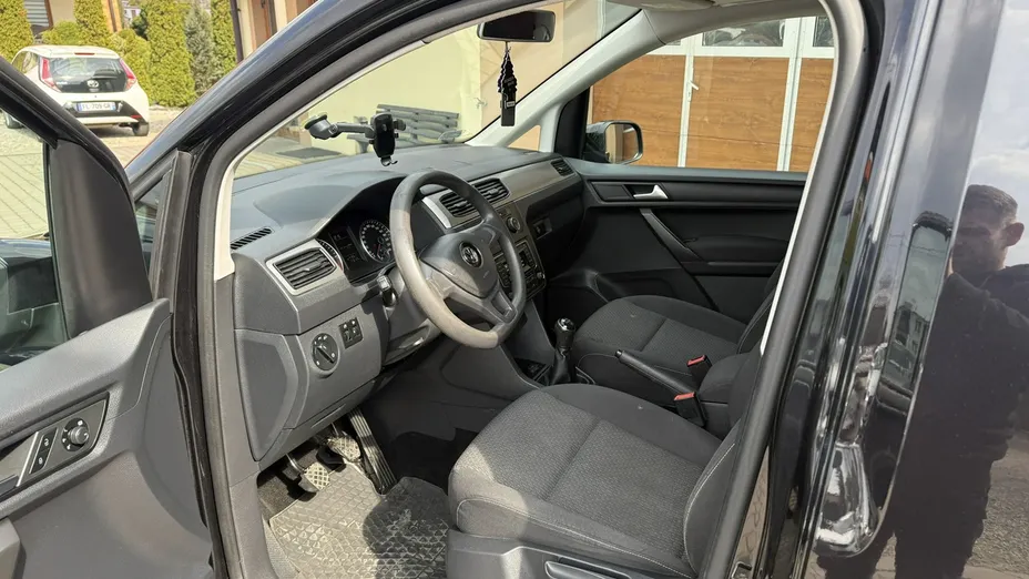 VOLKSWAGEN Caddy -