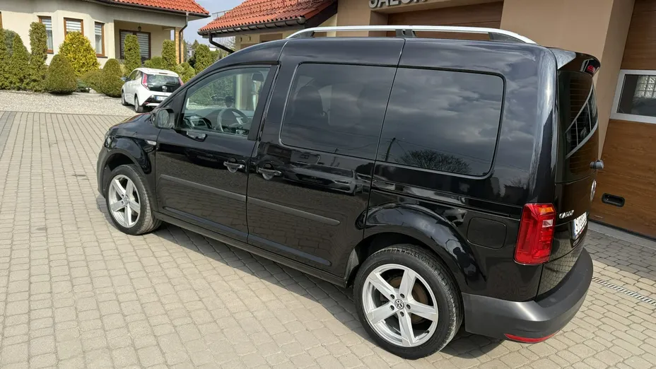 VOLKSWAGEN Caddy -