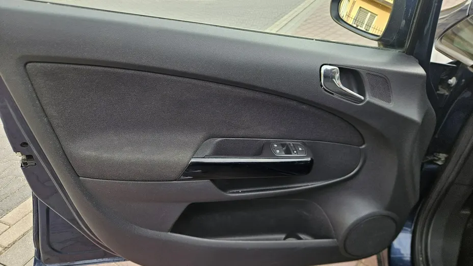 OPEL Corsa -
