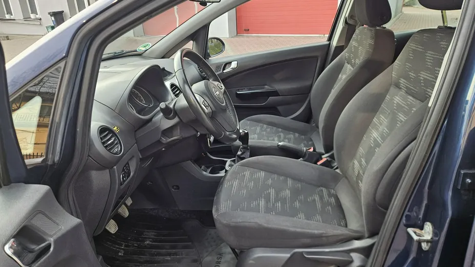 OPEL Corsa -