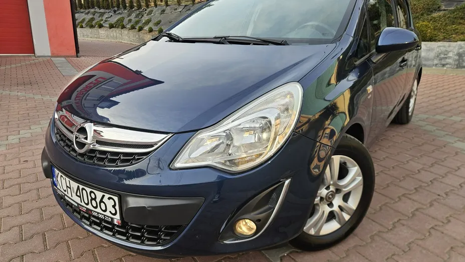 OPEL Corsa -