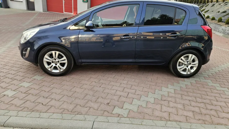OPEL Corsa -