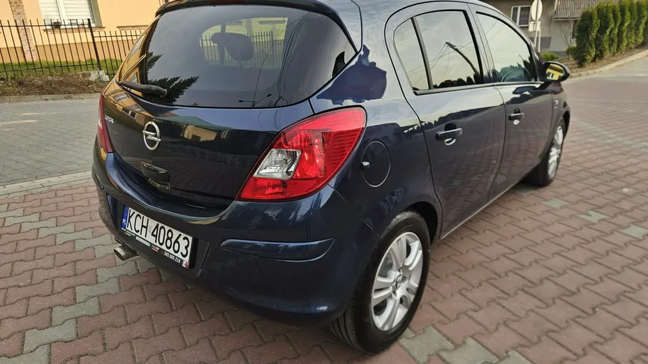 OPEL Corsa -