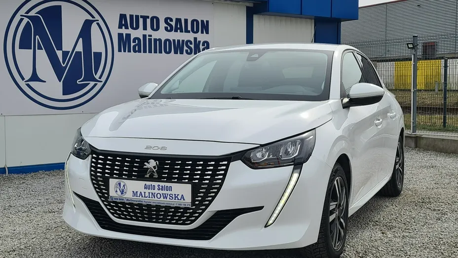 PEUGEOT 208 -