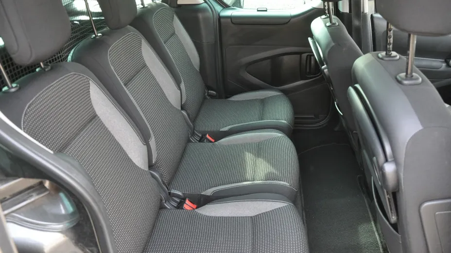 PEUGEOT Partner -