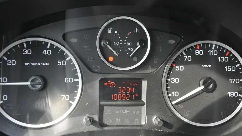 PEUGEOT Partner -