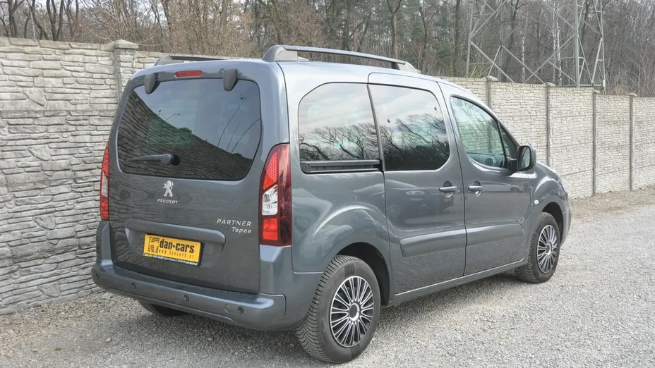 PEUGEOT Partner -