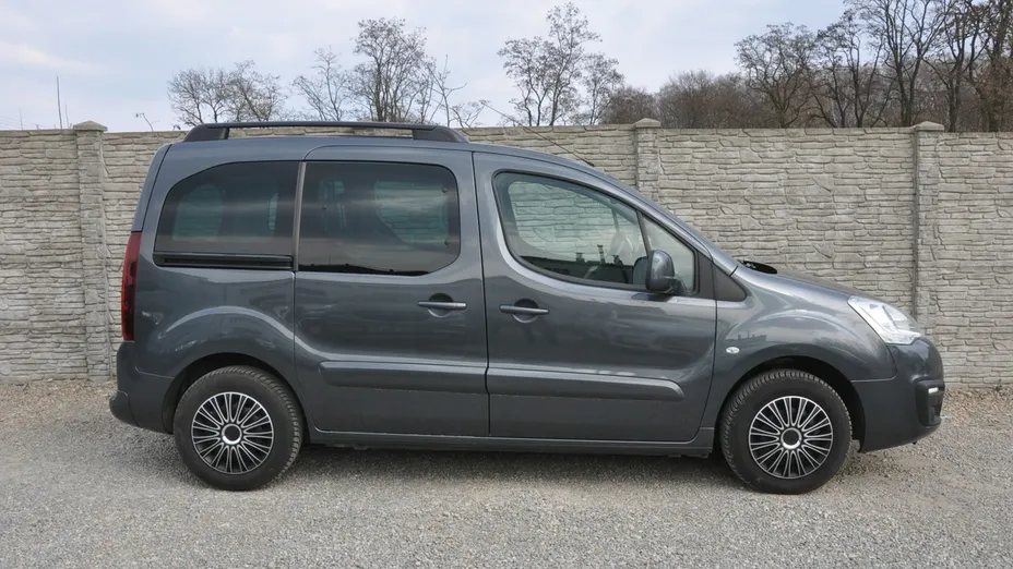 PEUGEOT Partner -