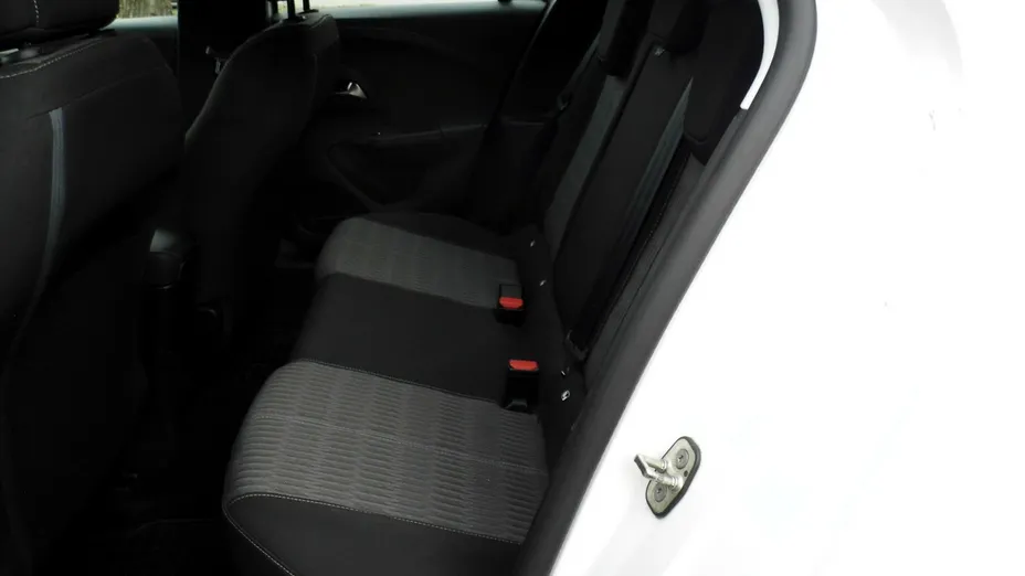 OPEL Corsa -