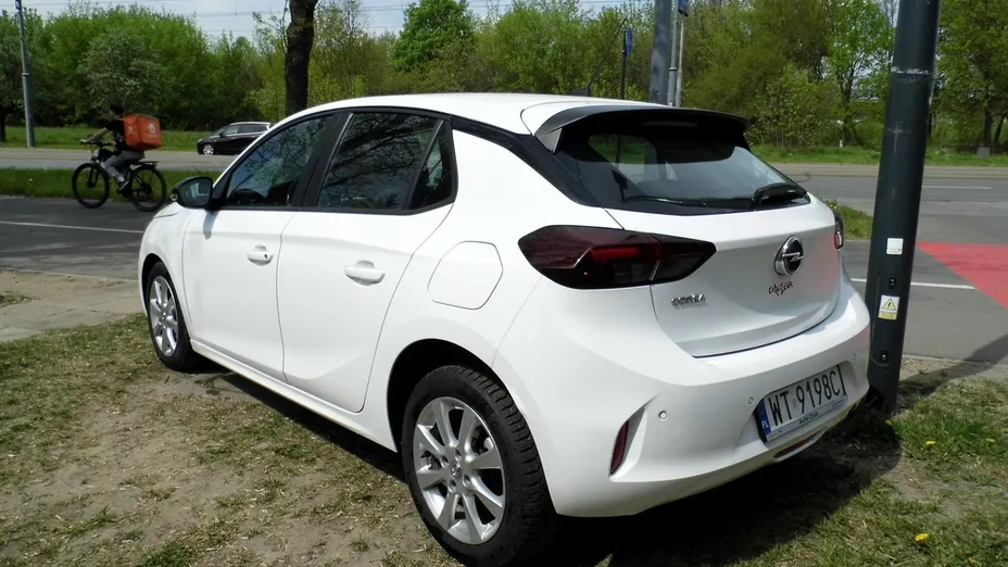OPEL Corsa -