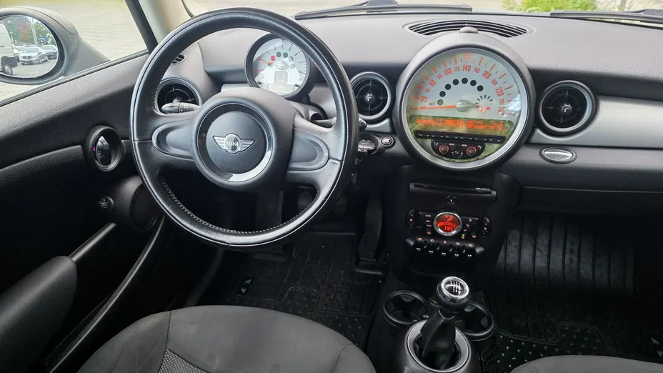 MINI Cooper -