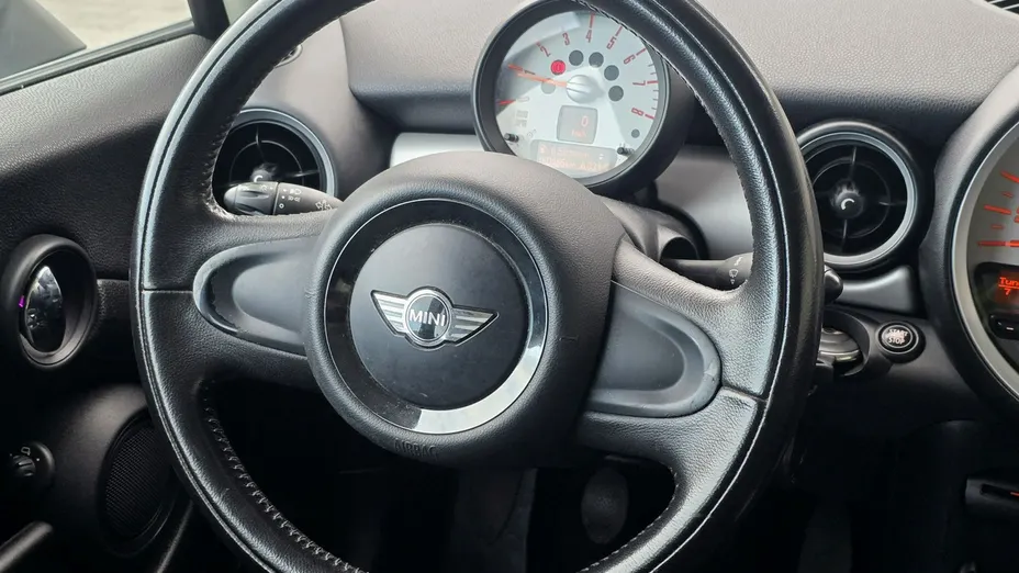 MINI Cooper -