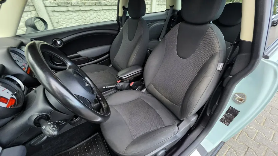 MINI Cooper -