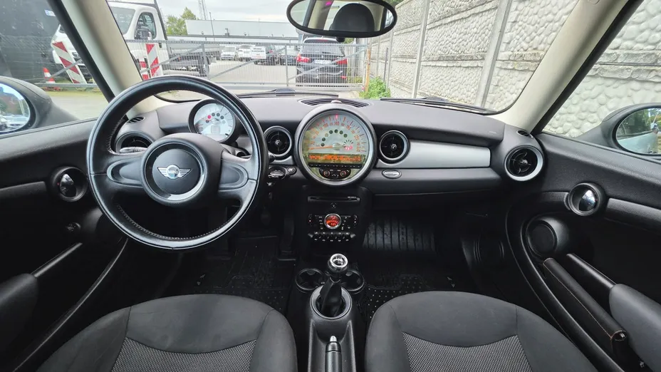 MINI Cooper -