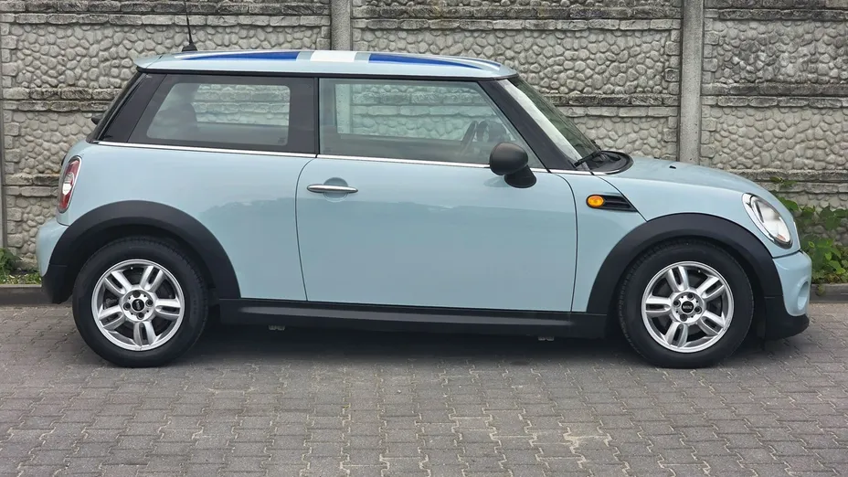 MINI Cooper -