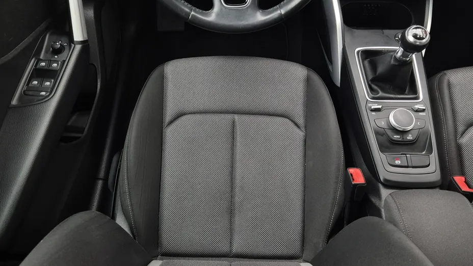 AUDI Q2 -