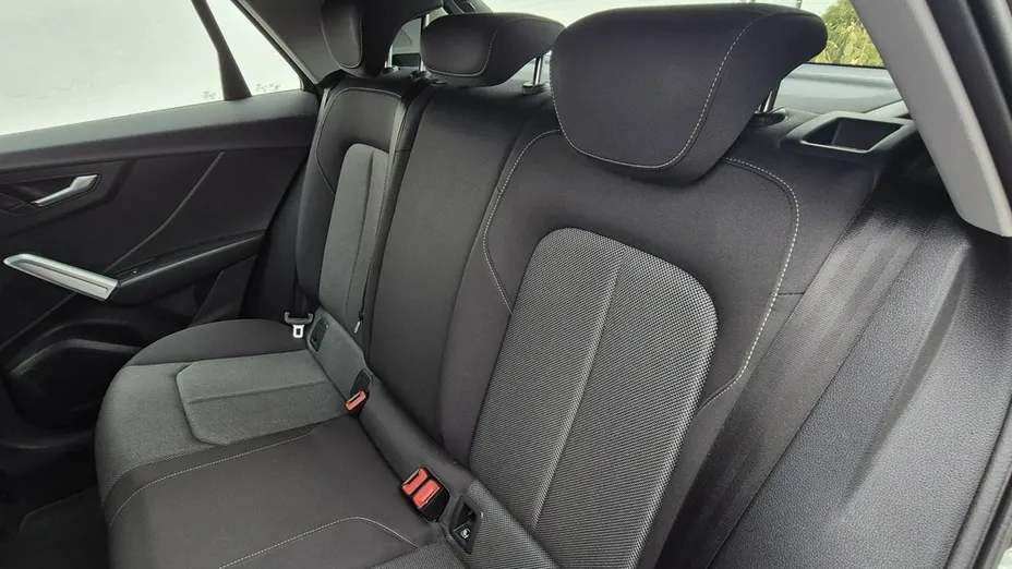 AUDI Q2 -