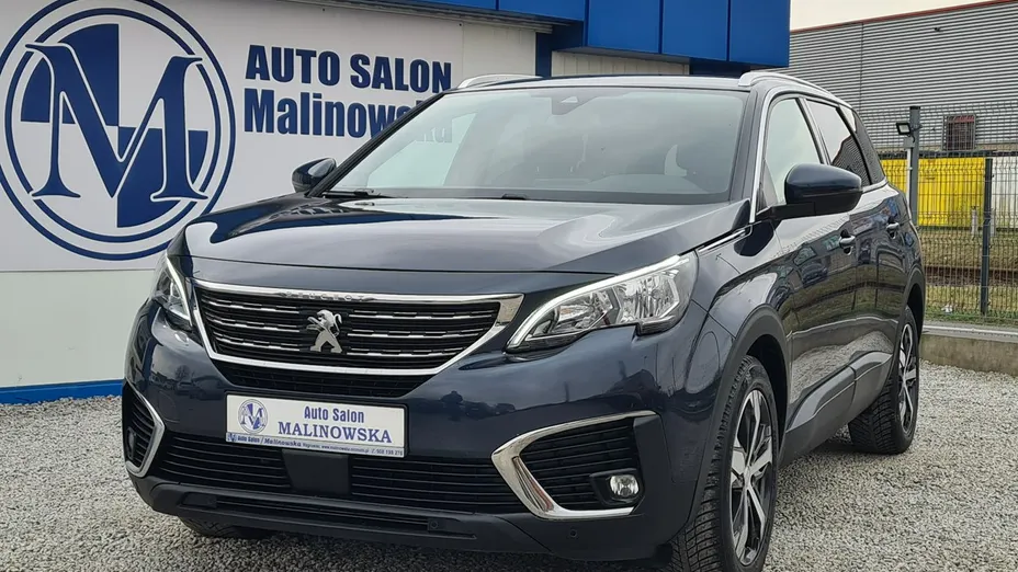 PEUGEOT 5008 -